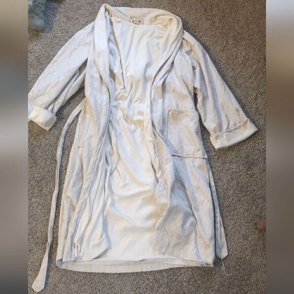 Vintage Victoria’s Secret Women's Size M/L Cream Towel Texture Waist Tie Robe - Picture 3 of 16